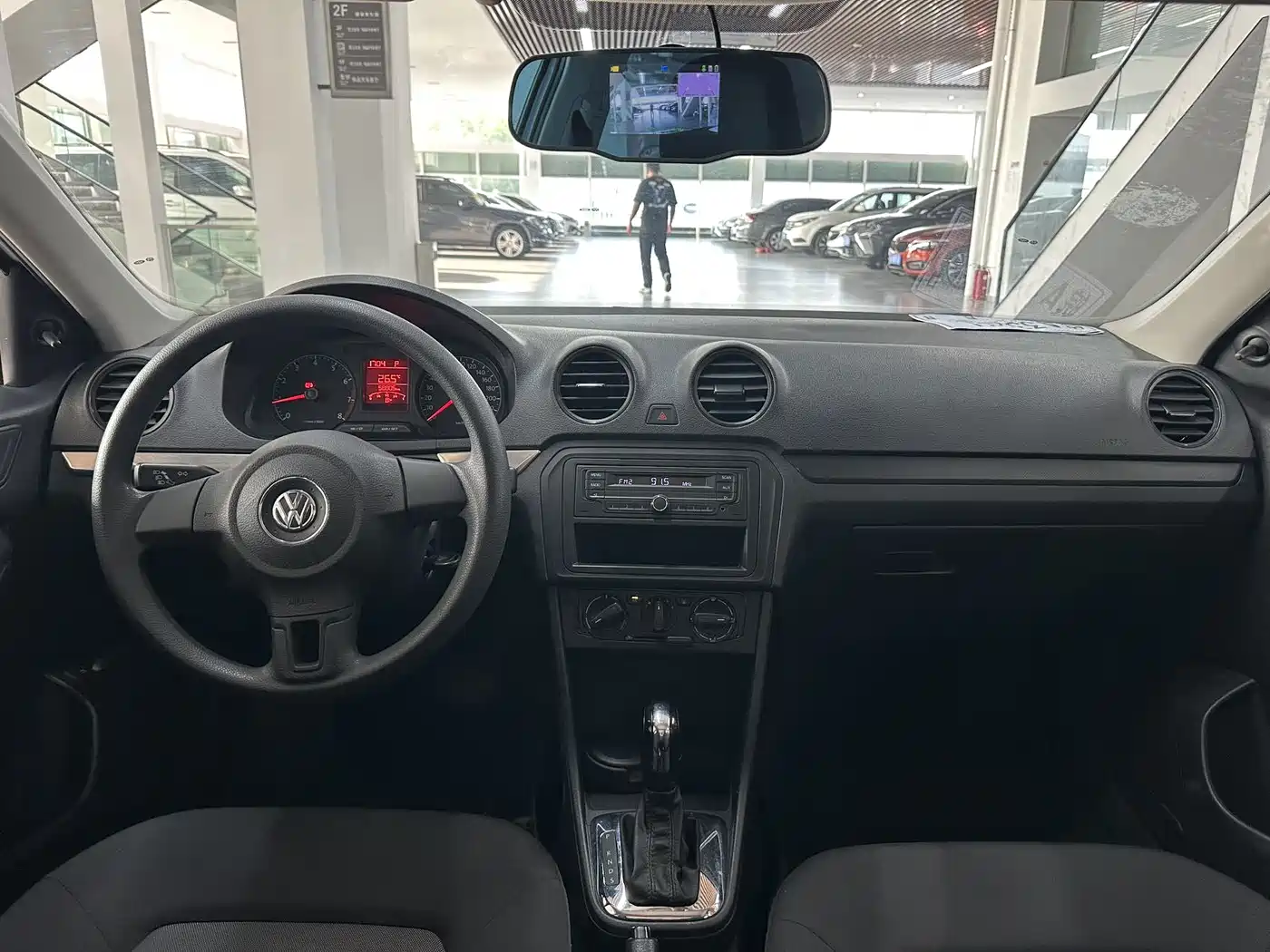 Volkswagen Jetta 2015 1.6L Auto Trend фото 13