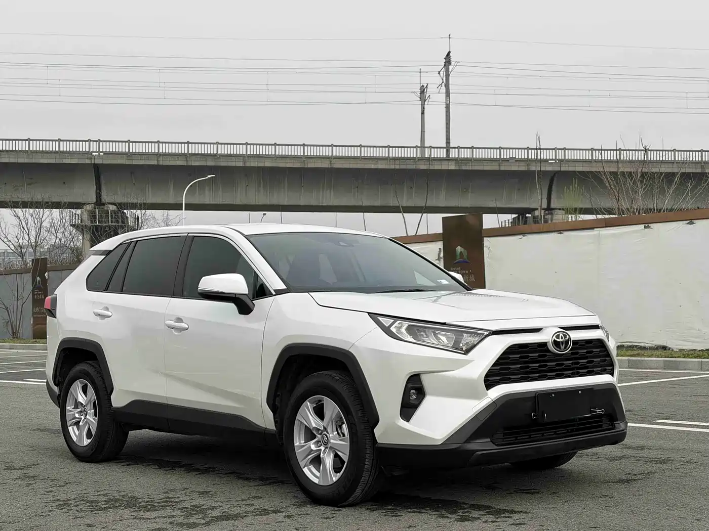 Toyota RAV4 Rongfang 2023 2.0L CVT 2WD Urban Edition