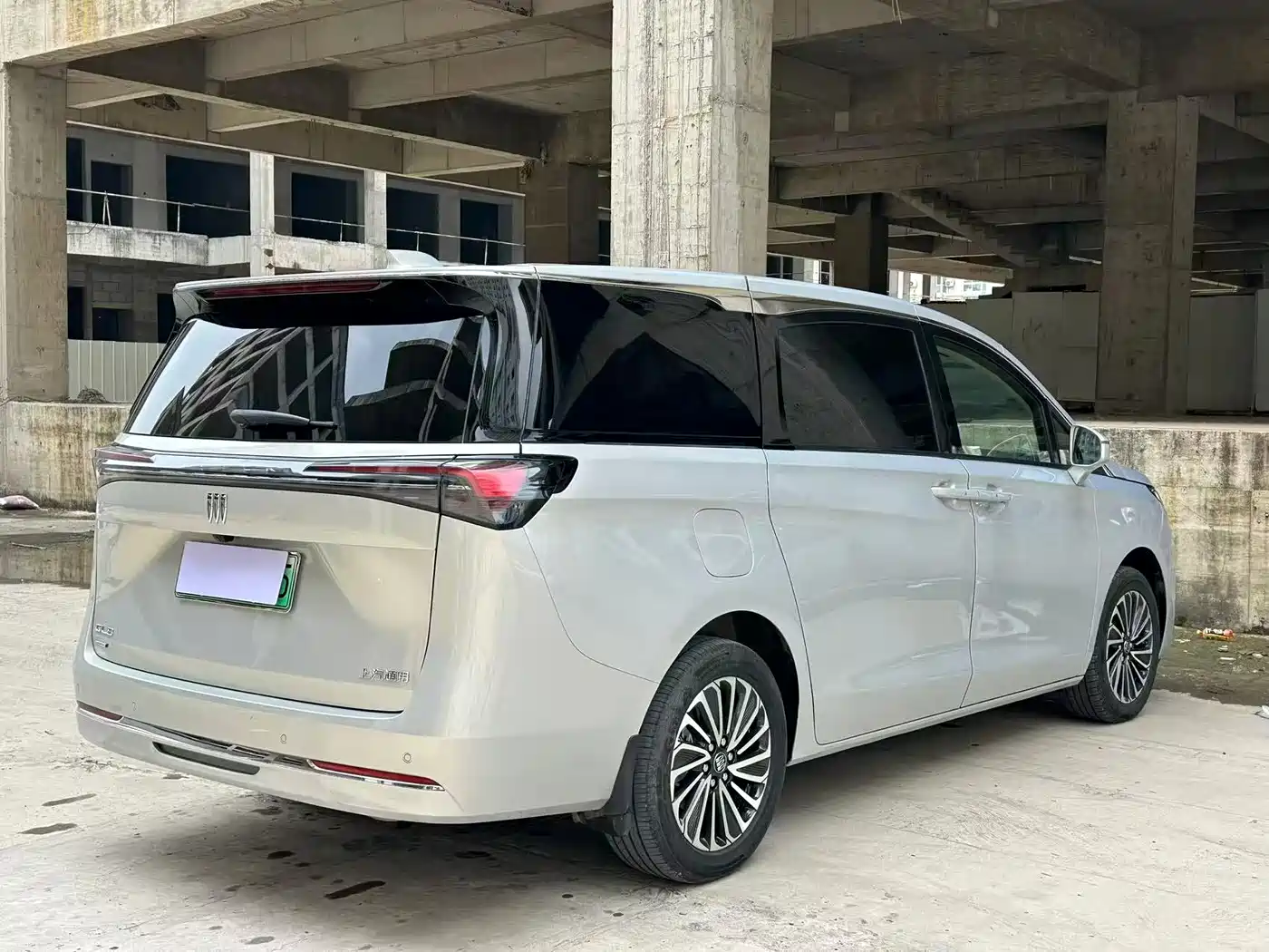 Buick GL8 New Energy 2025 Landprestige First Edition 7-Seater фото 9