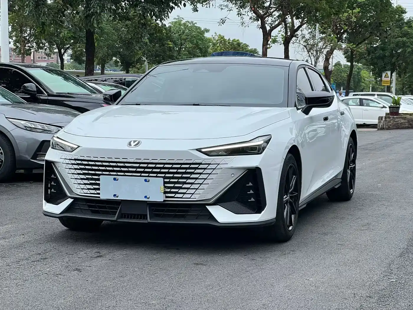 CHANGAN UNI-V