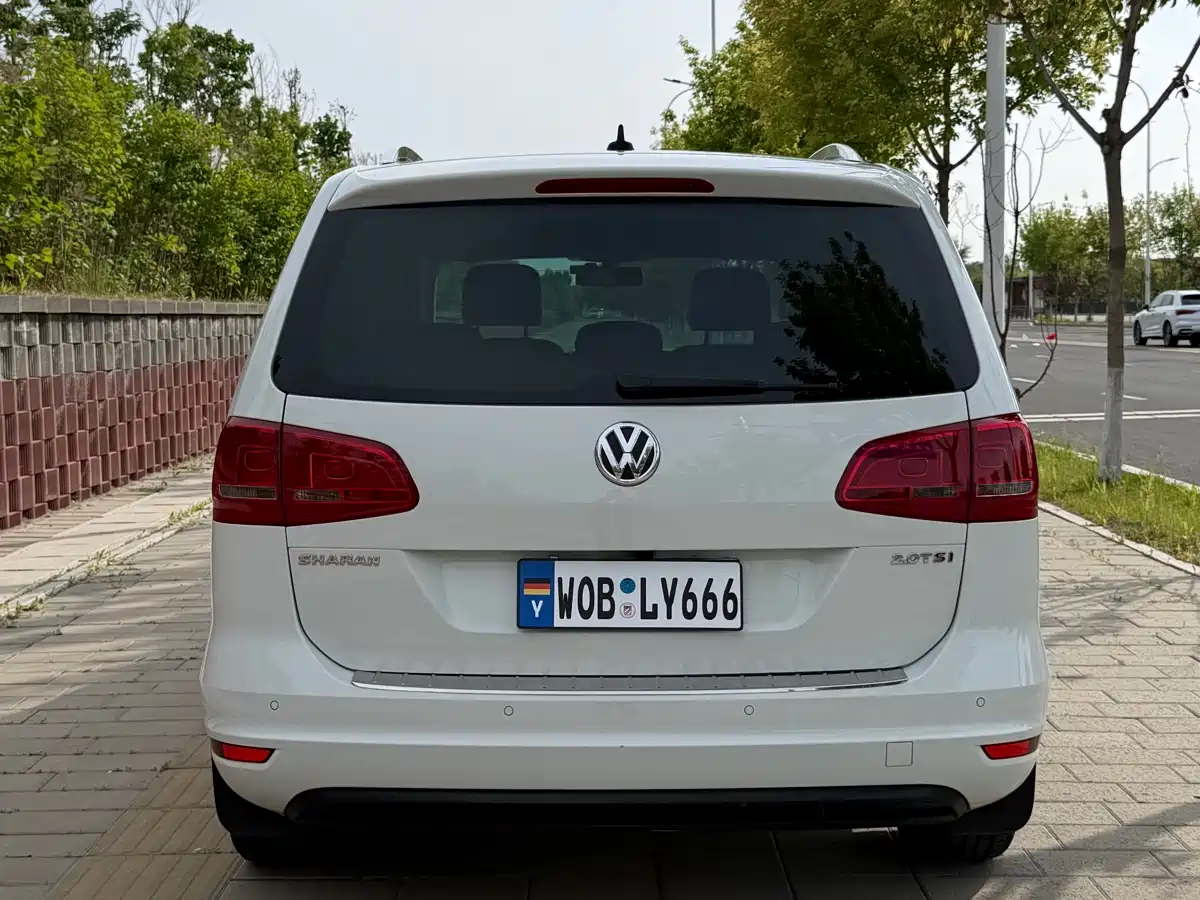 Volkswagen Sharan 2014 2.0TSI Comfort фото 5