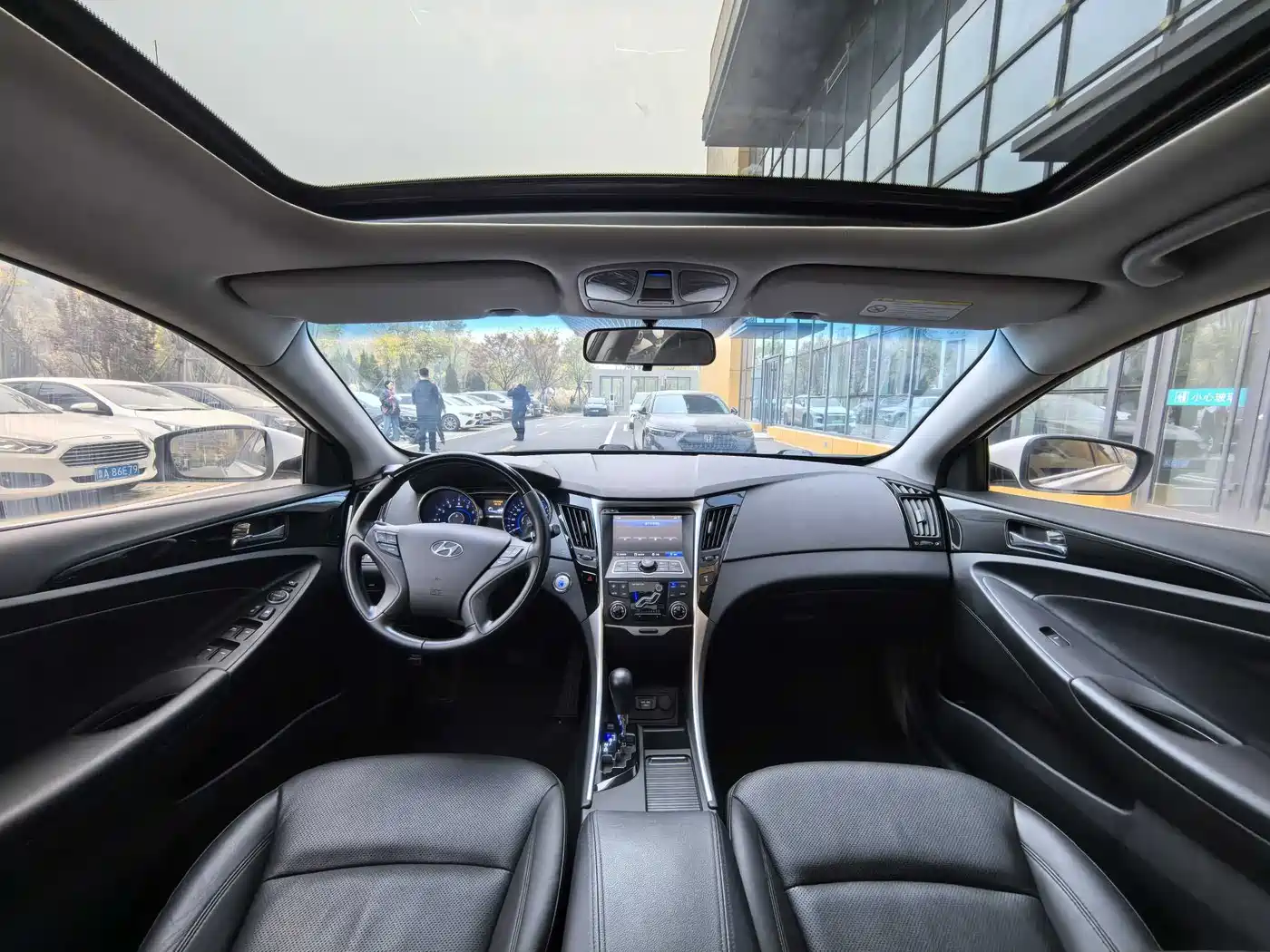 Hyundai Sonata 2014 2.4L Automatic Leading Edition China IV фото 15