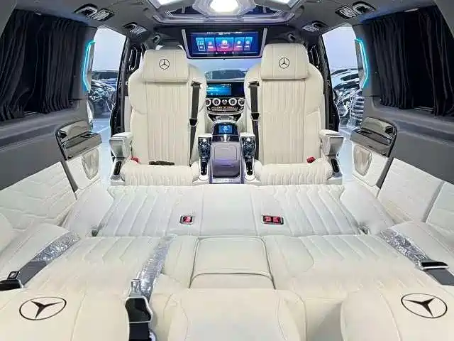 Mercedes-Benz Vito 2023 2.0T Business 7-Seater фото 8