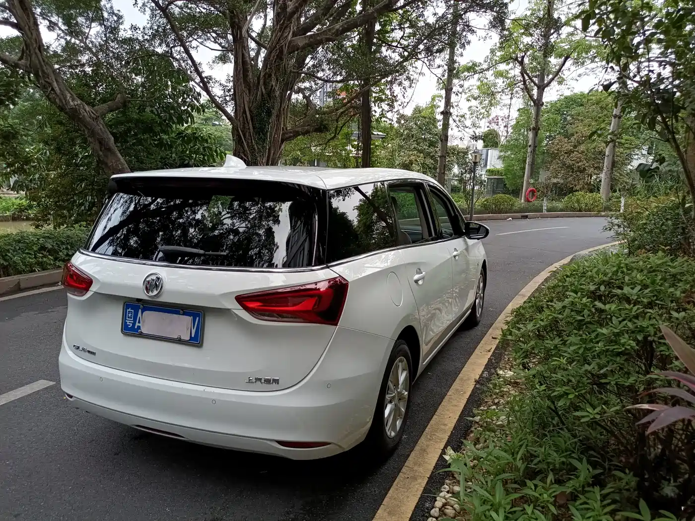Buick GL6 2018 18T 6-Seater Elite фото 6