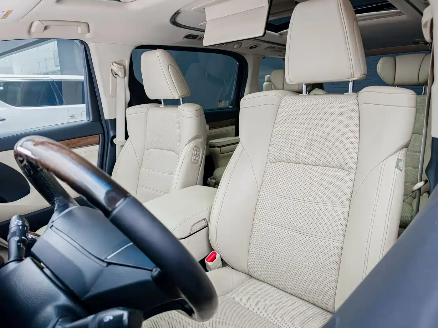 Toyota Alphard 2018 3.5L Premium фото 10