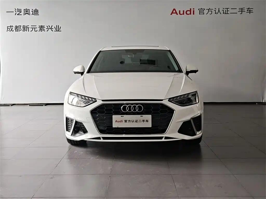 Audi A4L 2022 40 TFSI Fashion Dynamic фото 2