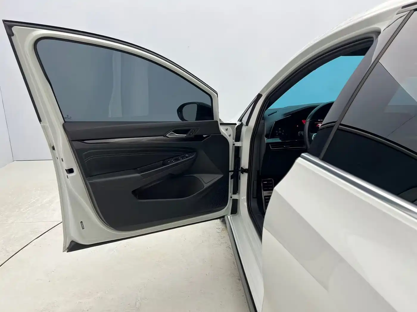 Volkswagen Golf 2021 280TSI DSG R-Line фото 19