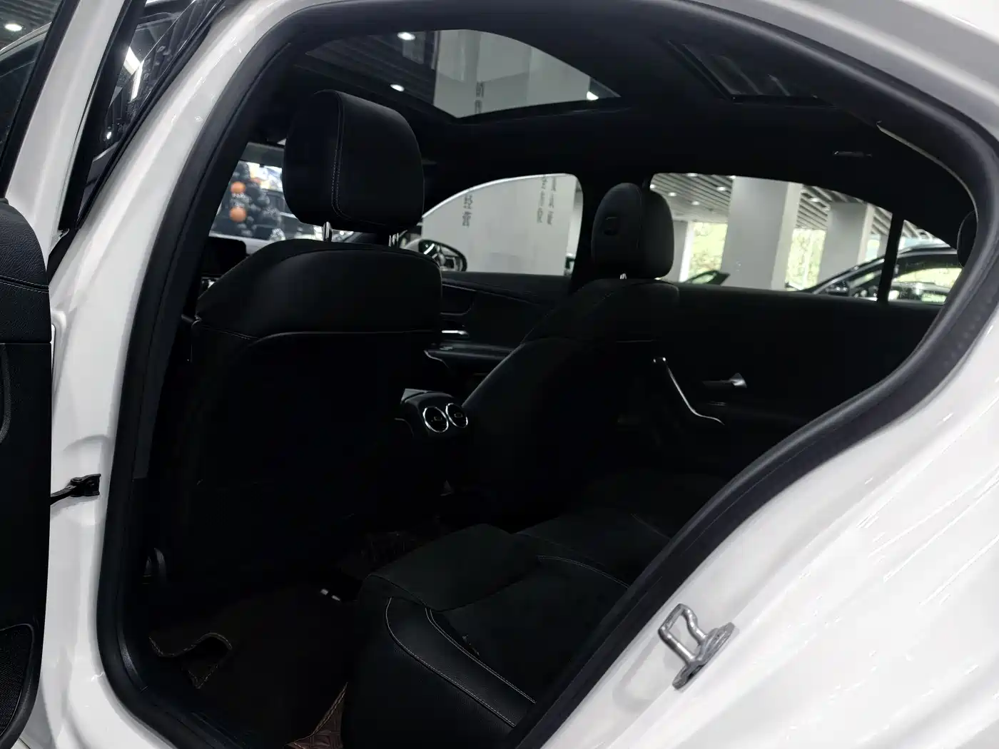 Mercedes-Benz A-Class 2019 A 180 L Sport Sedan фото 18