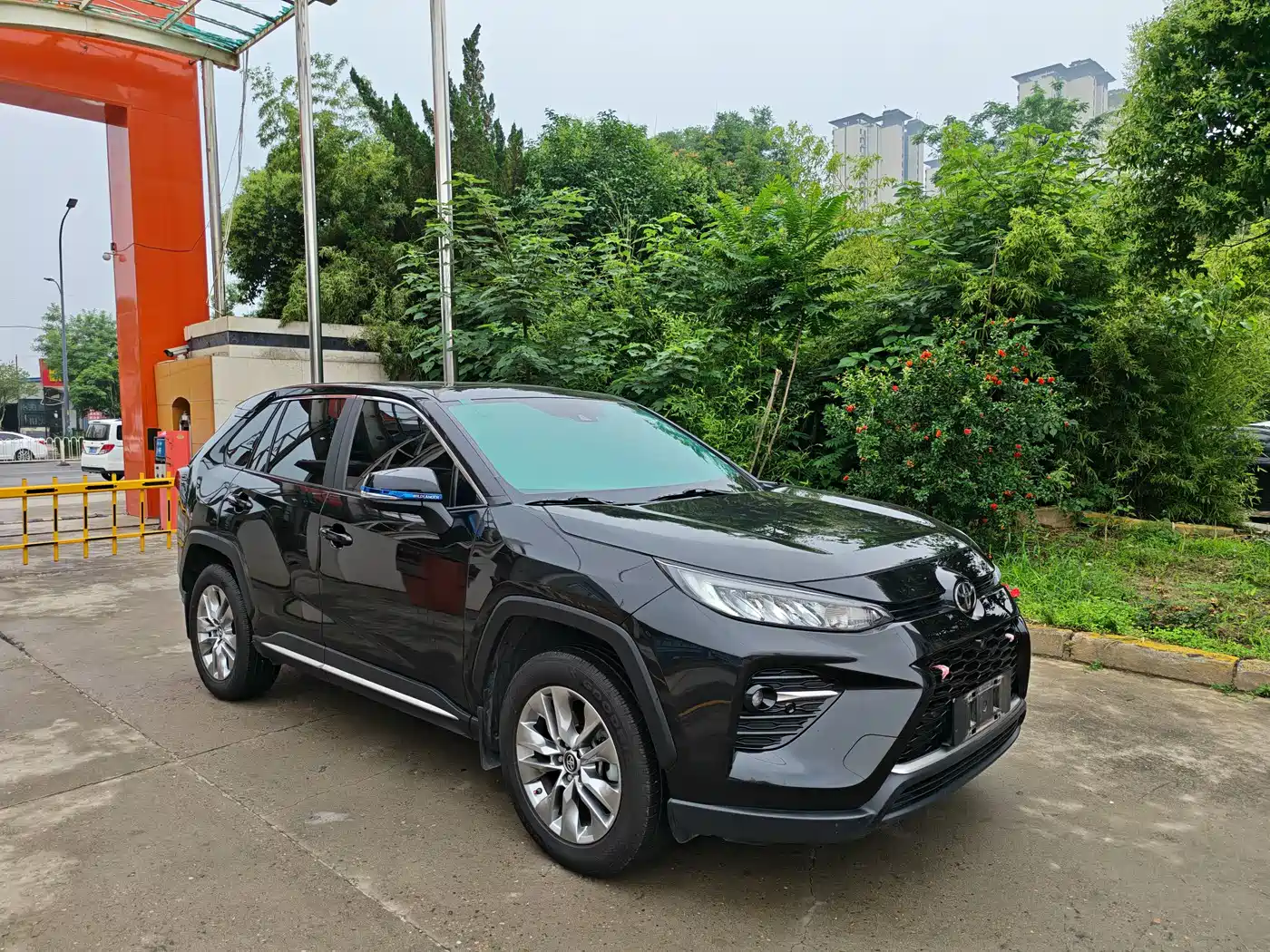 Toyota Wildlander 2022 2.0L CVT FWD Luxury PLUS Edition фото 3