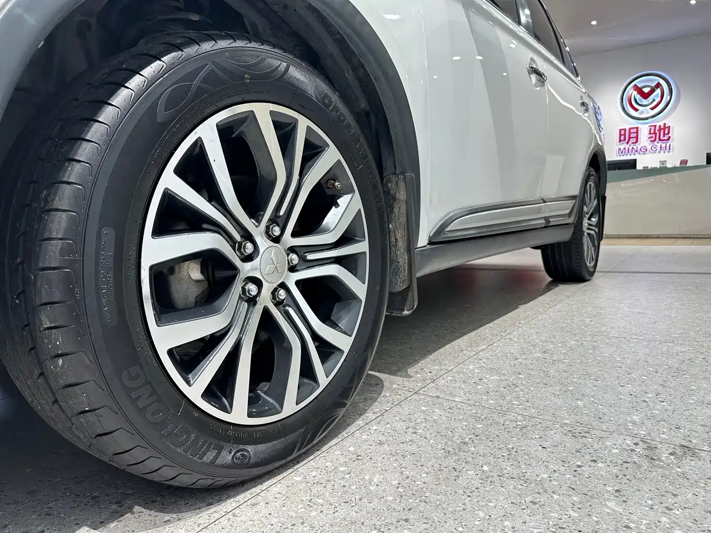 Mitsubishi Outlander 2016 2.4L 4WD Elite Edition 5-seater фото 26