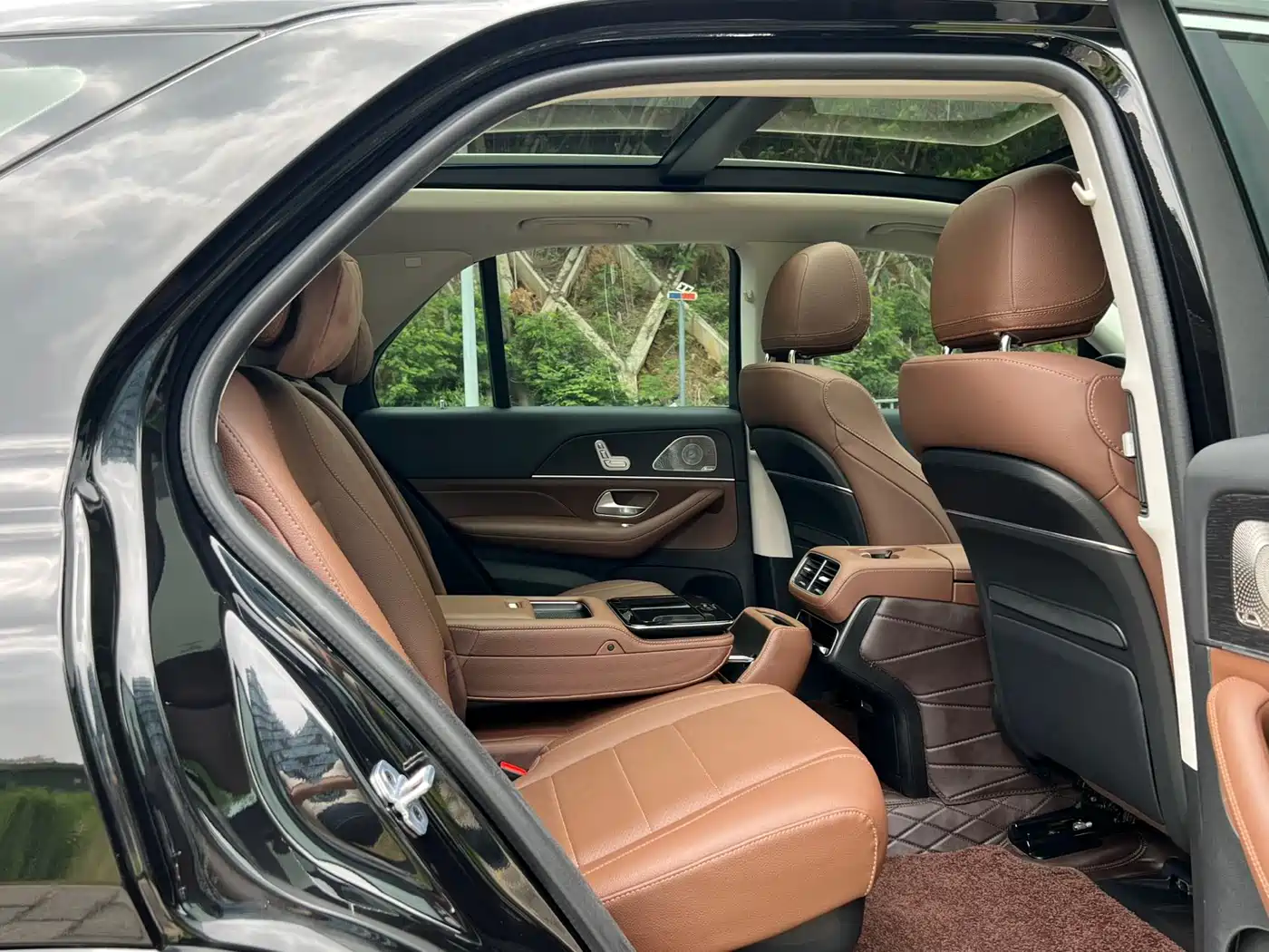 Mercedes-Benz GLE 2024 GLE 450 4MATIC Luxury фото 13
