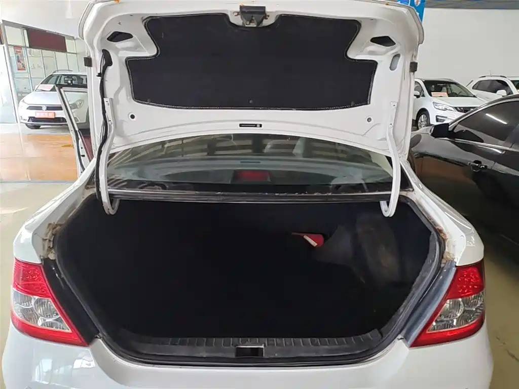 BYD F3 2012 Energy-saving Edition 1.5L Manual Comfort фото 19