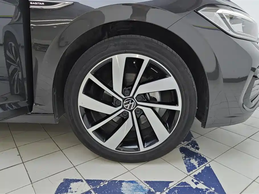 Volkswagen Sagitar 2023 300TSI DSG Surpassing Edition фото 6