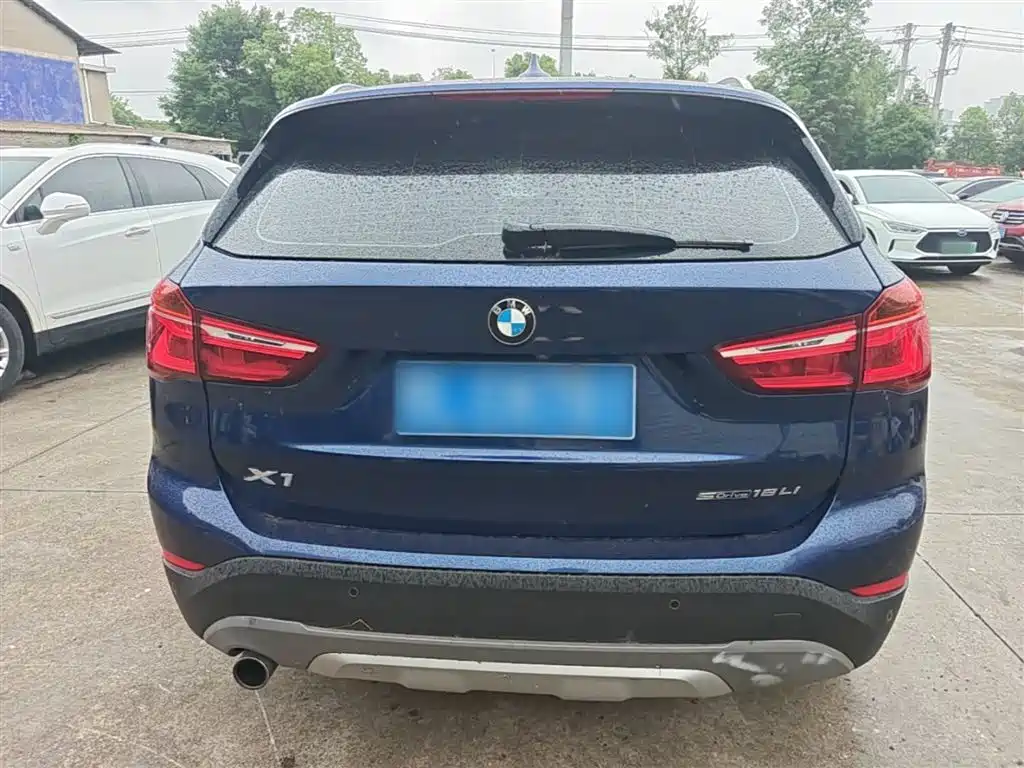 BMW X1 2018 sDrive18Li Premium Model фото 6