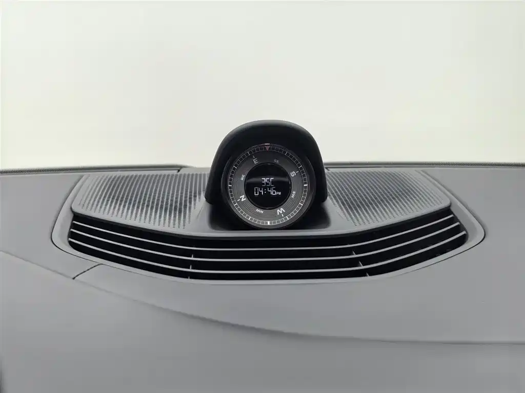 Фото 9 - Porsche Taycan