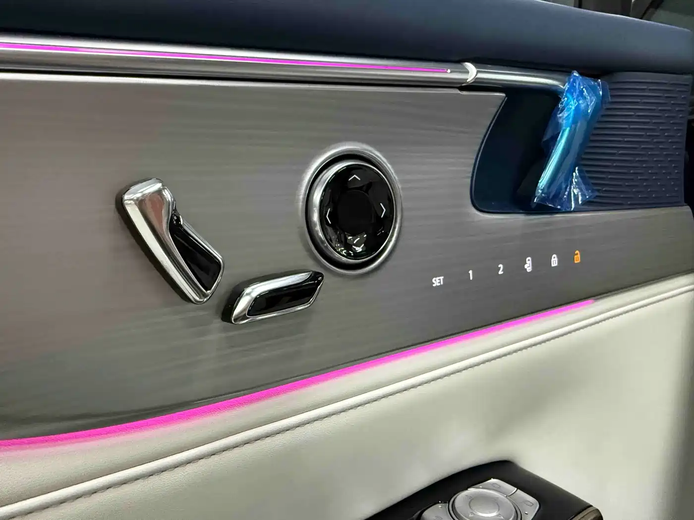 Buick GL8 New Energy 2024 Landglory Luxury Edition 7-Seater фото 24