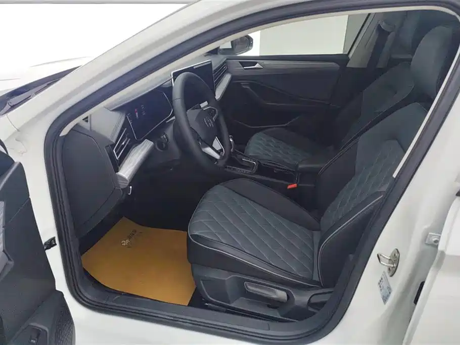 Volkswagen Sagitar 2024 300TSI DSG Surpass Edition фото 9