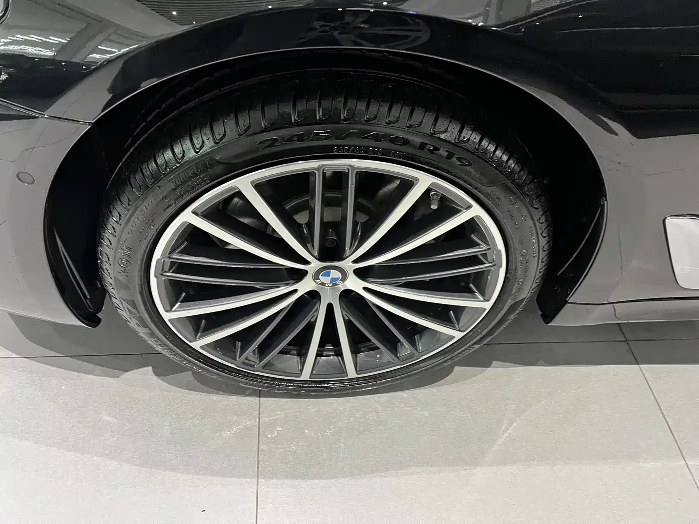 BMW 5 Series 2022 Model Second Facelift 530Li Leading M Sport Package фото 4