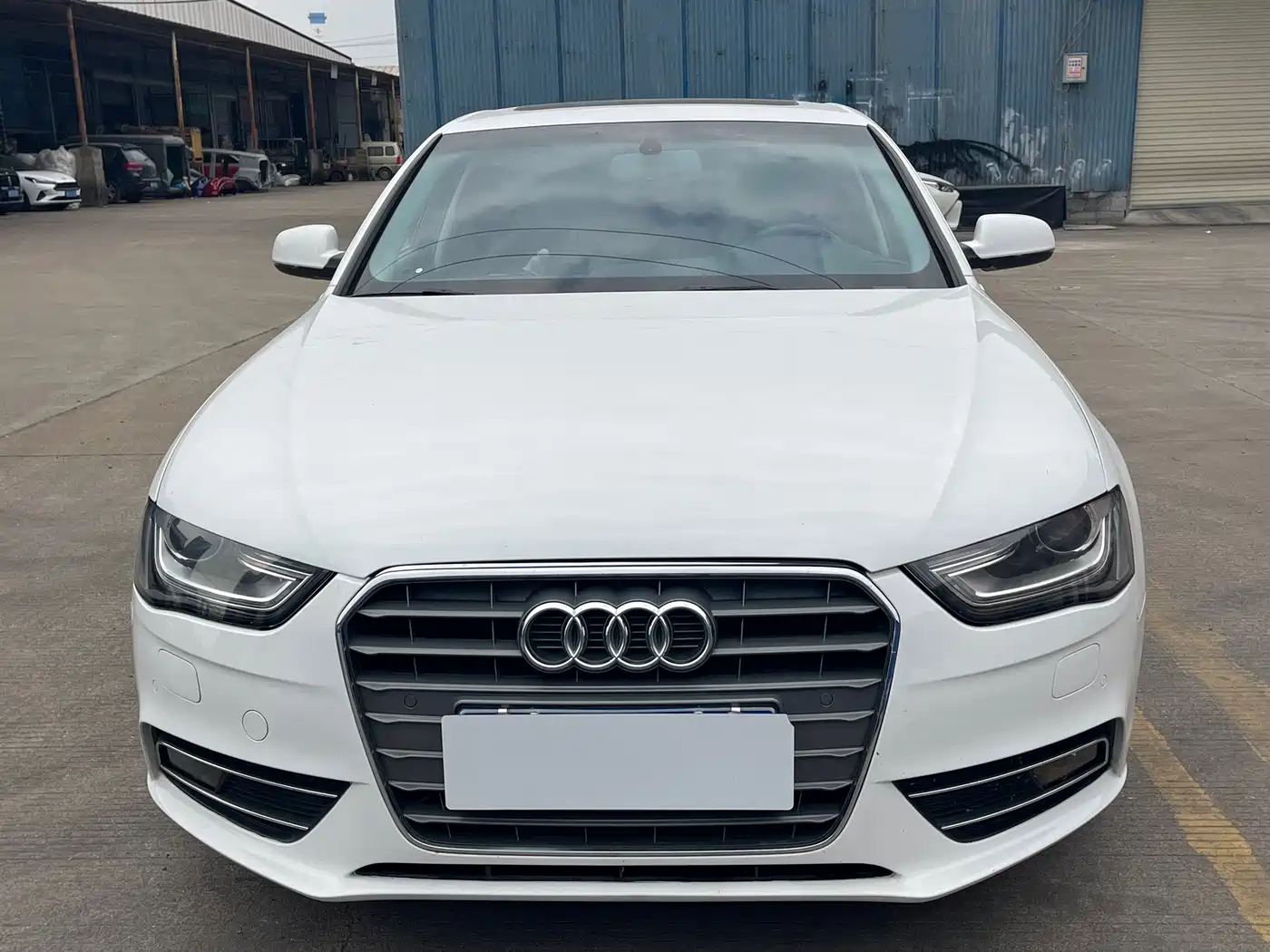 Audi A4L 2013 35 TFSI Automatic Standard фото 2