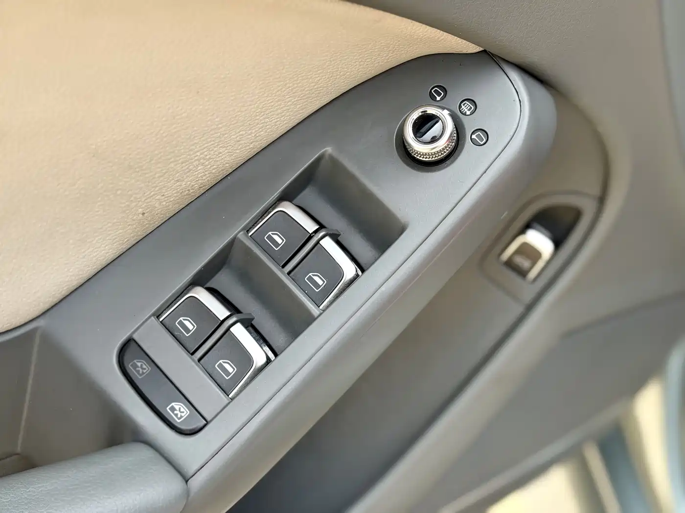 Audi A4L 2013 35 TFSI Automatic Standard фото 11