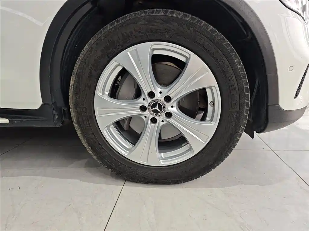 Mercedes-Benz GLC 2020 Facelift GLC 260 L 4MATIC Dynamic фото 22