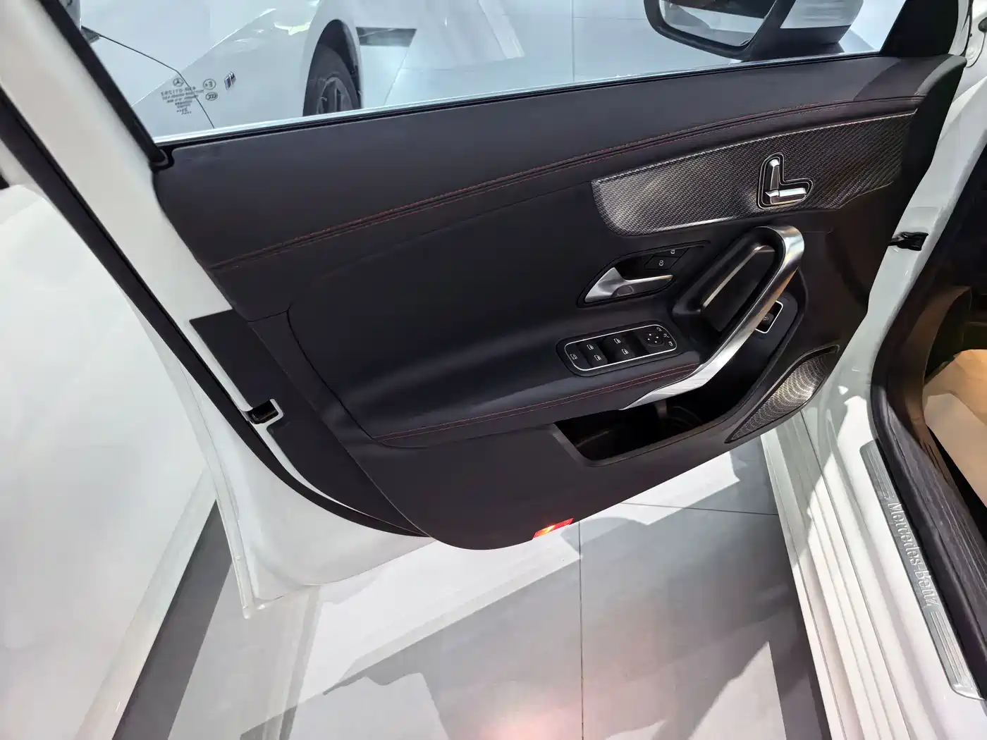 Mercedes-Benz A-Class 2024 A 200 L Fashion Edition фото 6