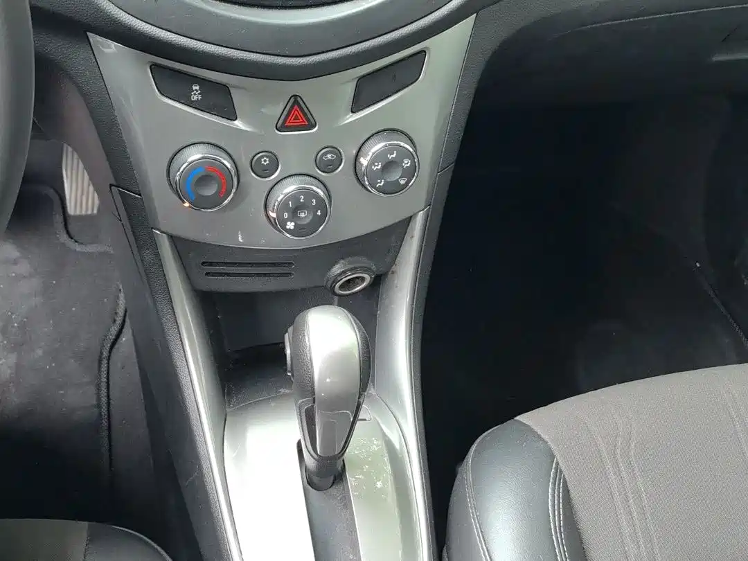 Chevrolet Trax 2016 1.4T Automatic 2WD Luxury фото 12