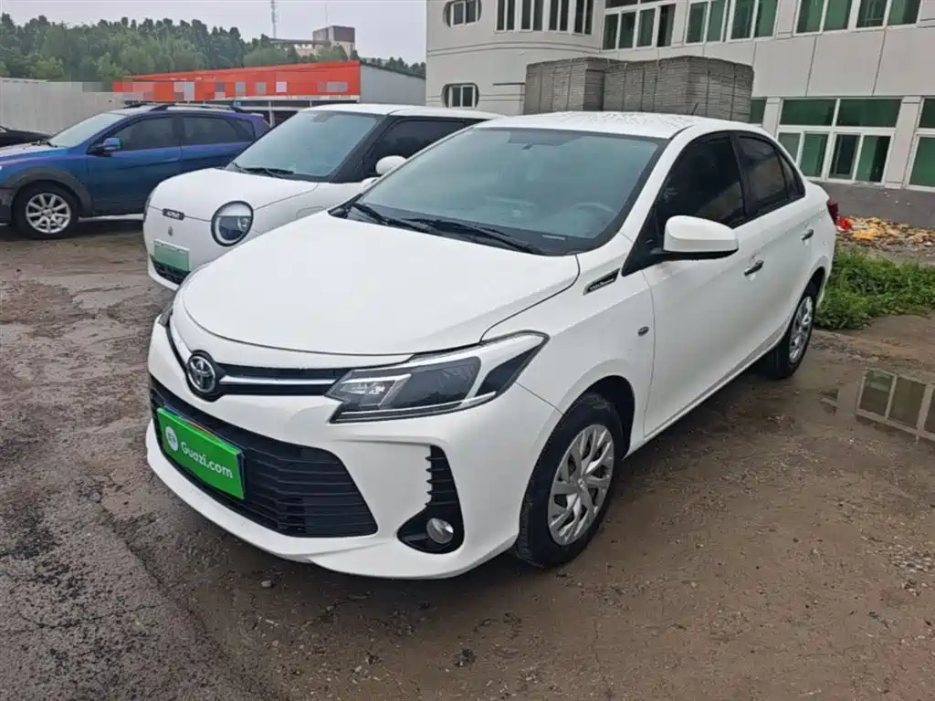 Toyota Vios 2022 1.5L 20th Anniversary Edition фото 2