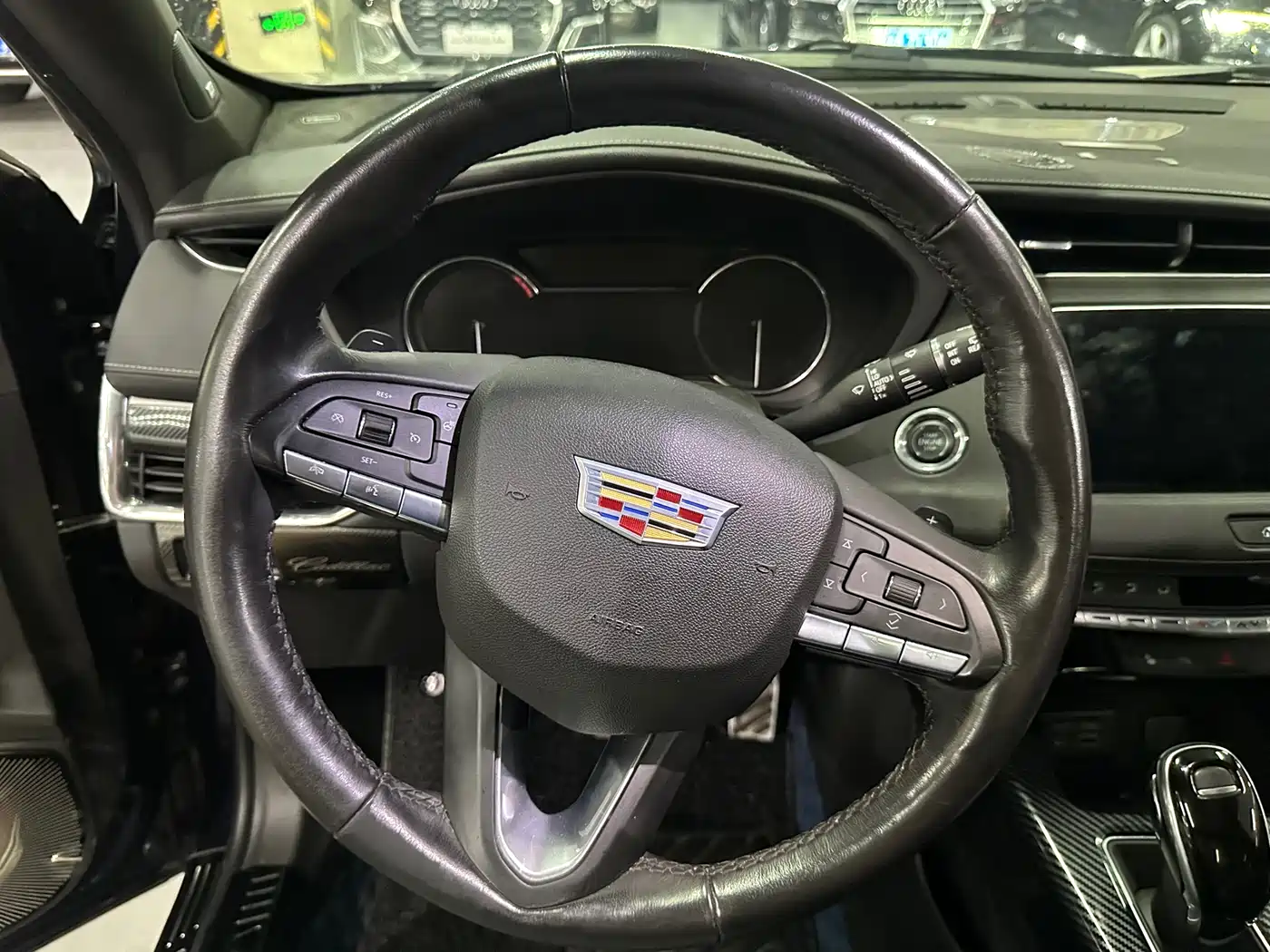 Cadillac XT4 2020 28T FWD Leading Trim фото 8