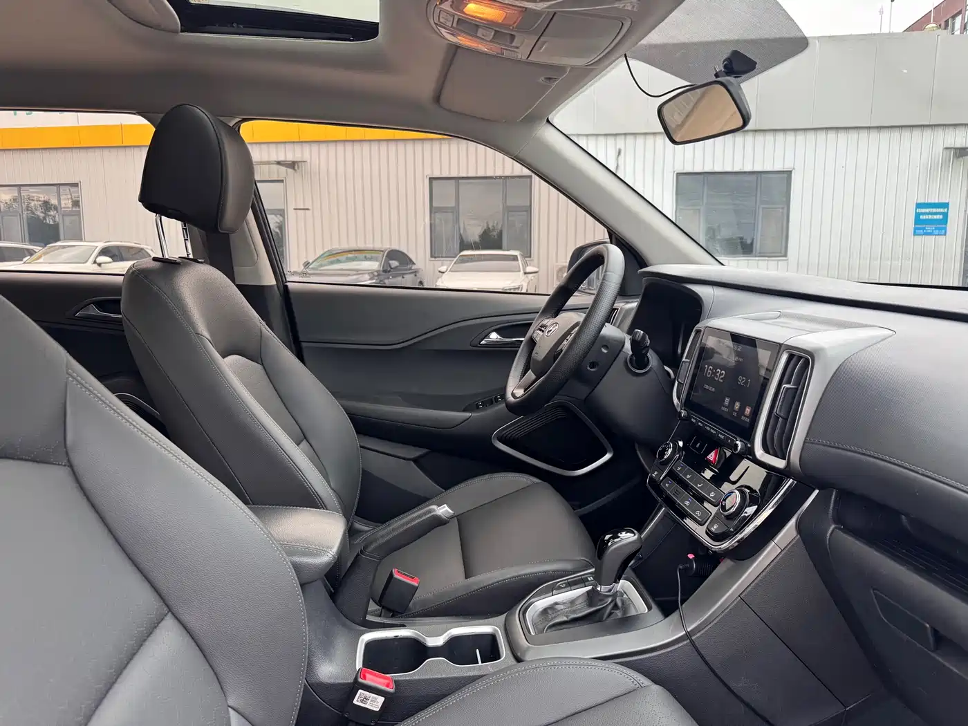 Hyundai Beijing Hyundai ix35 2018 2.0L Automatic 2WD Zhiyong·Enjoyment Edition фото 18