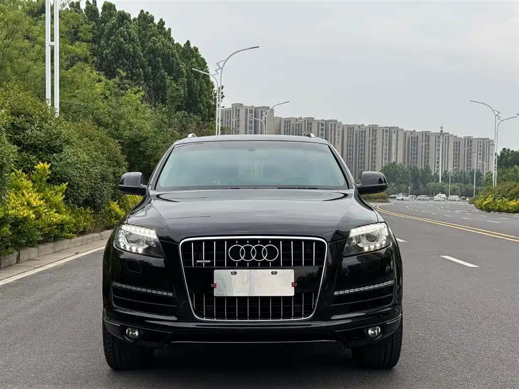Audi Q7 2011 3.0 TFSI Technology (200kW) фото 2