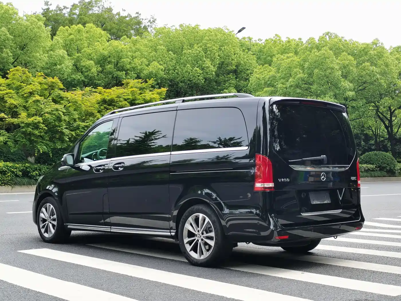 Mercedes-Benz V-Class 2022 V 260 Prestige Edition фото 6
