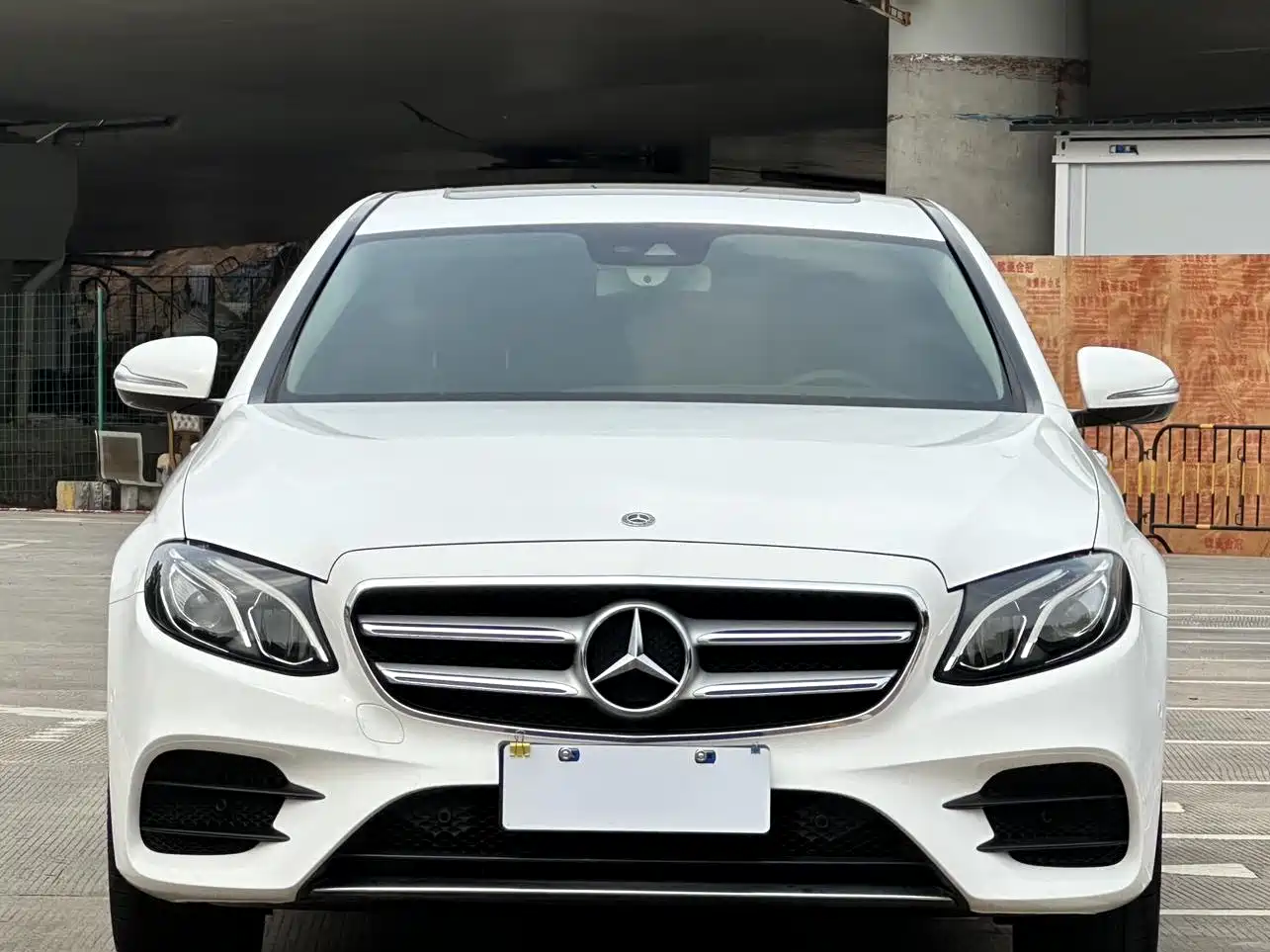 Фото 2 - Mercedes-Benz E-Class