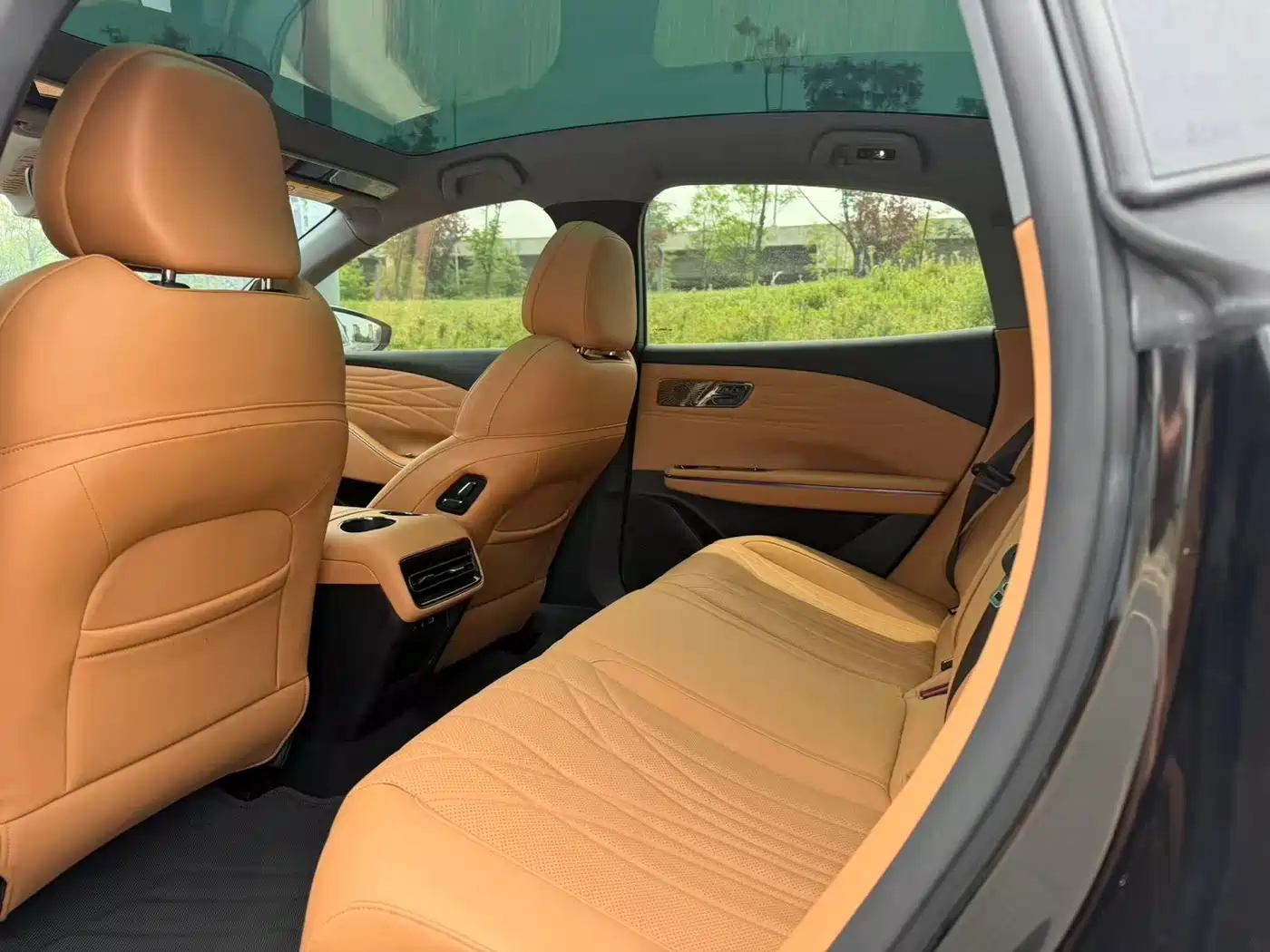 Geely Galaxy Galaxy Xingyao 8 2025 130km EM-i Premium Edition фото 4