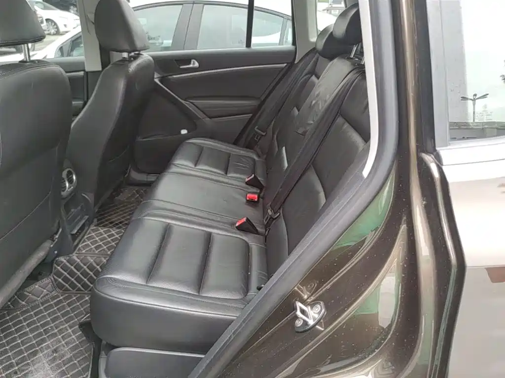 Volkswagen Tiguan 2015 1.8TSI Automatic 2WD Highline фото 17