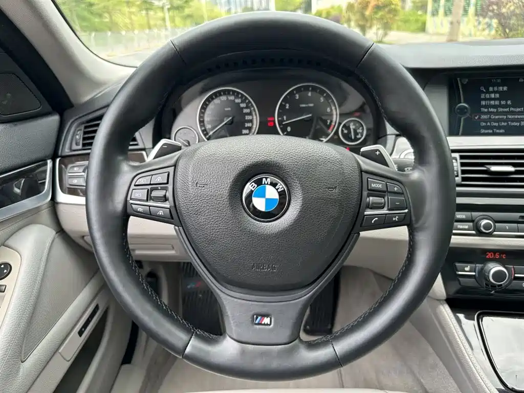 BMW 5 Series 2012 523Li Luxury фото 10