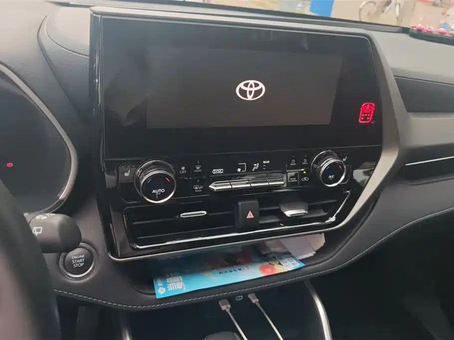 Toyota Highlander 2024 380T AWD Luxury 7-Seater фото 13