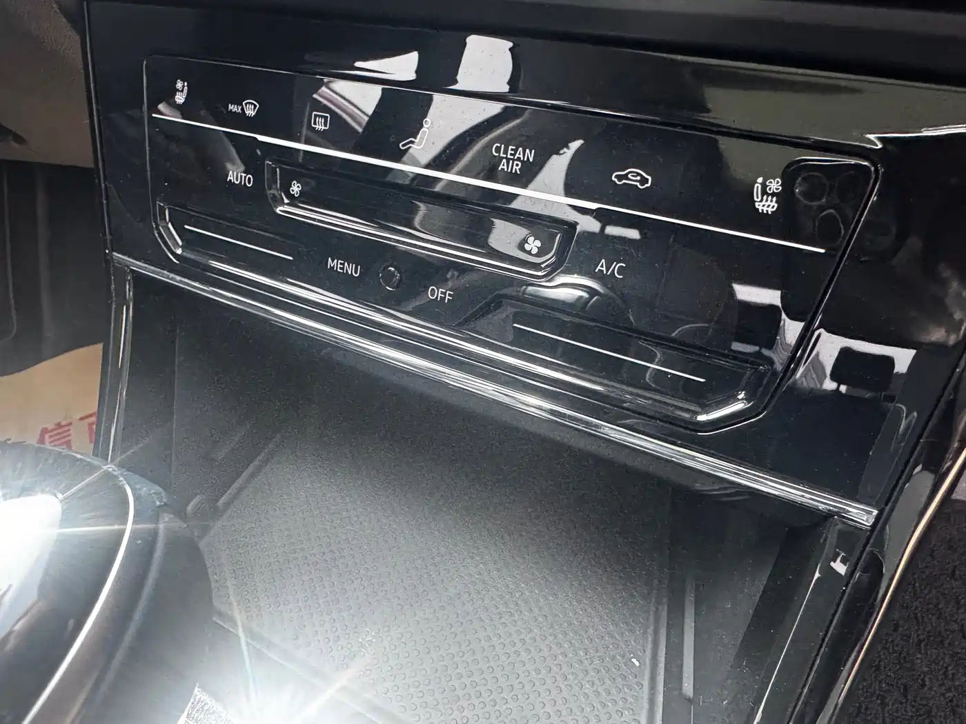 Volkswagen Passat 2024 380TSI Dragon Soaring Edition фото 4