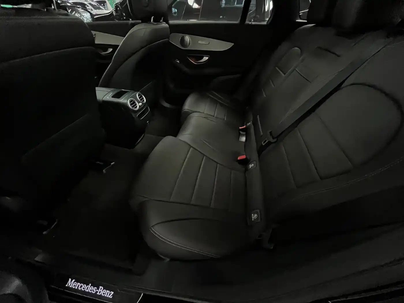 Mercedes-Benz GLC 2021 GLC 260 L 4MATIC Sporty фото 13