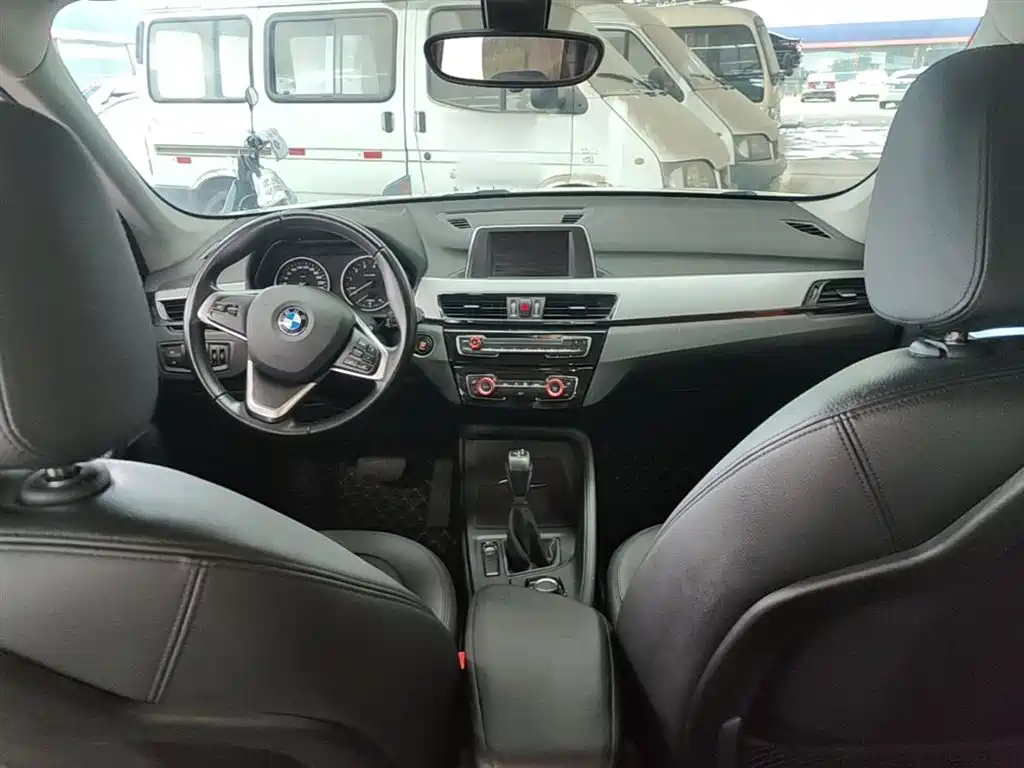 BMW X1 2016 sDrive18Li Fashion Model фото 10