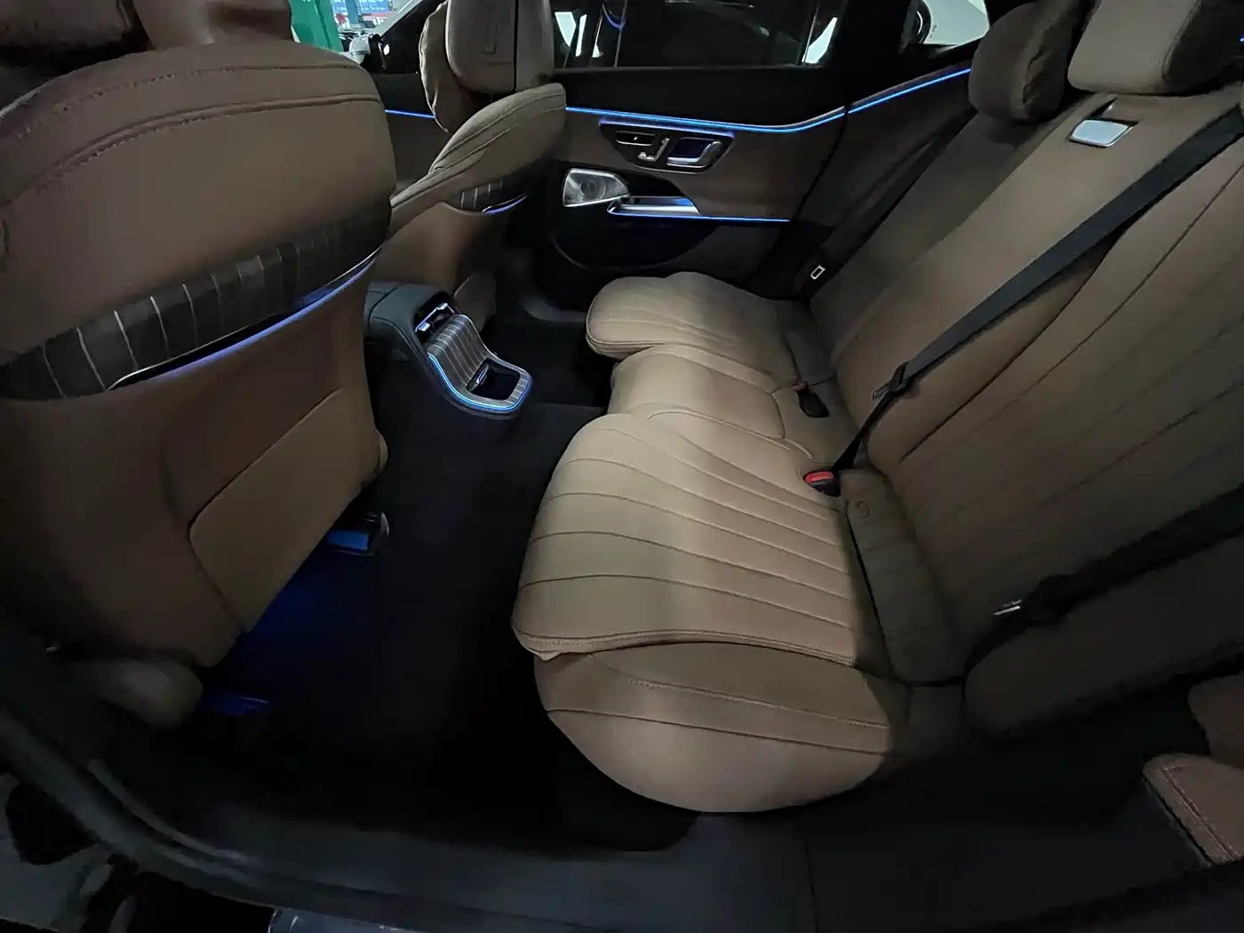 Mercedes-Benz E-Class 2025 E 300 L Luxury Sport фото 16