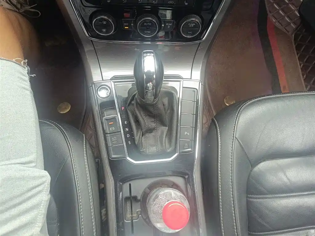 Volkswagen Passat 2017 330TSI DSG Prestige фото 7