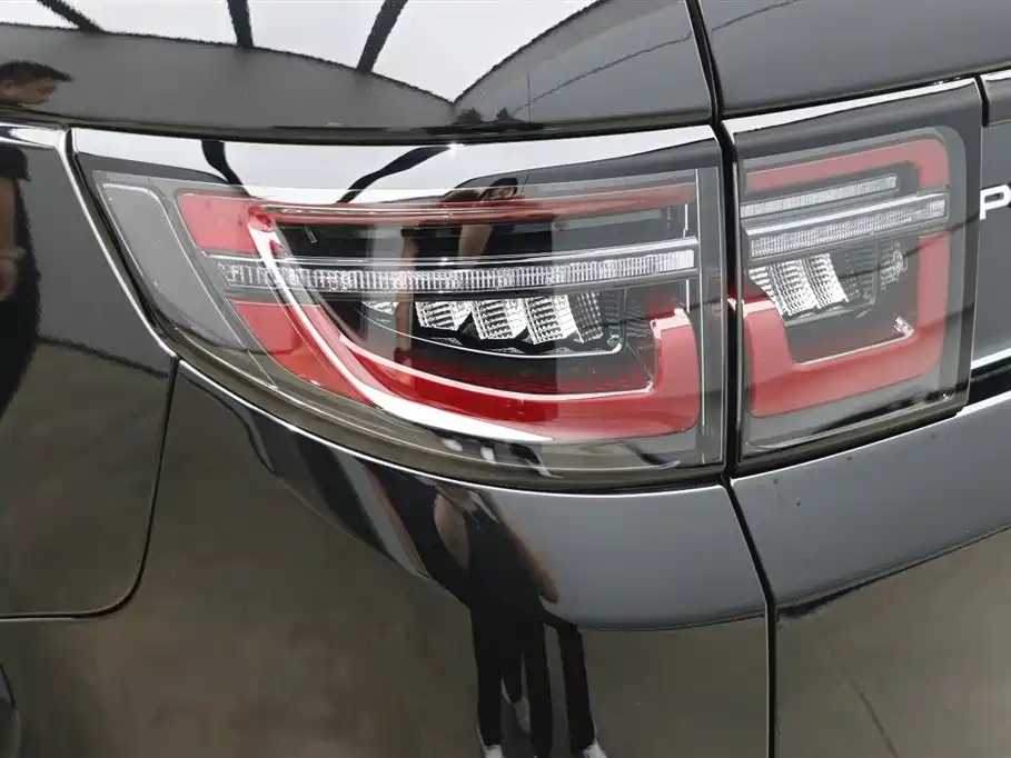 Land Rover Discovery Sport 2024 Performance Technology Edition фото 27