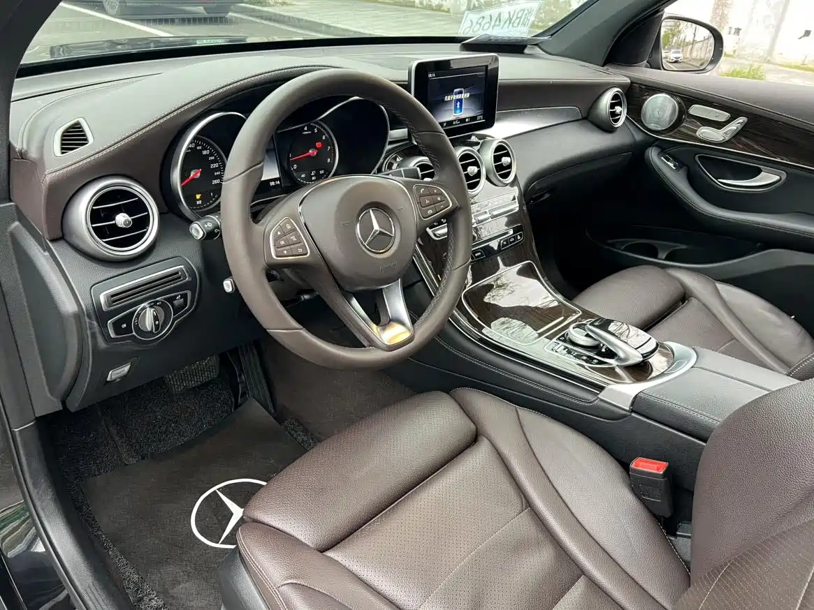 Mercedes-Benz GLC 2019 GLC 260 4MATIC Dynamic фото 7
