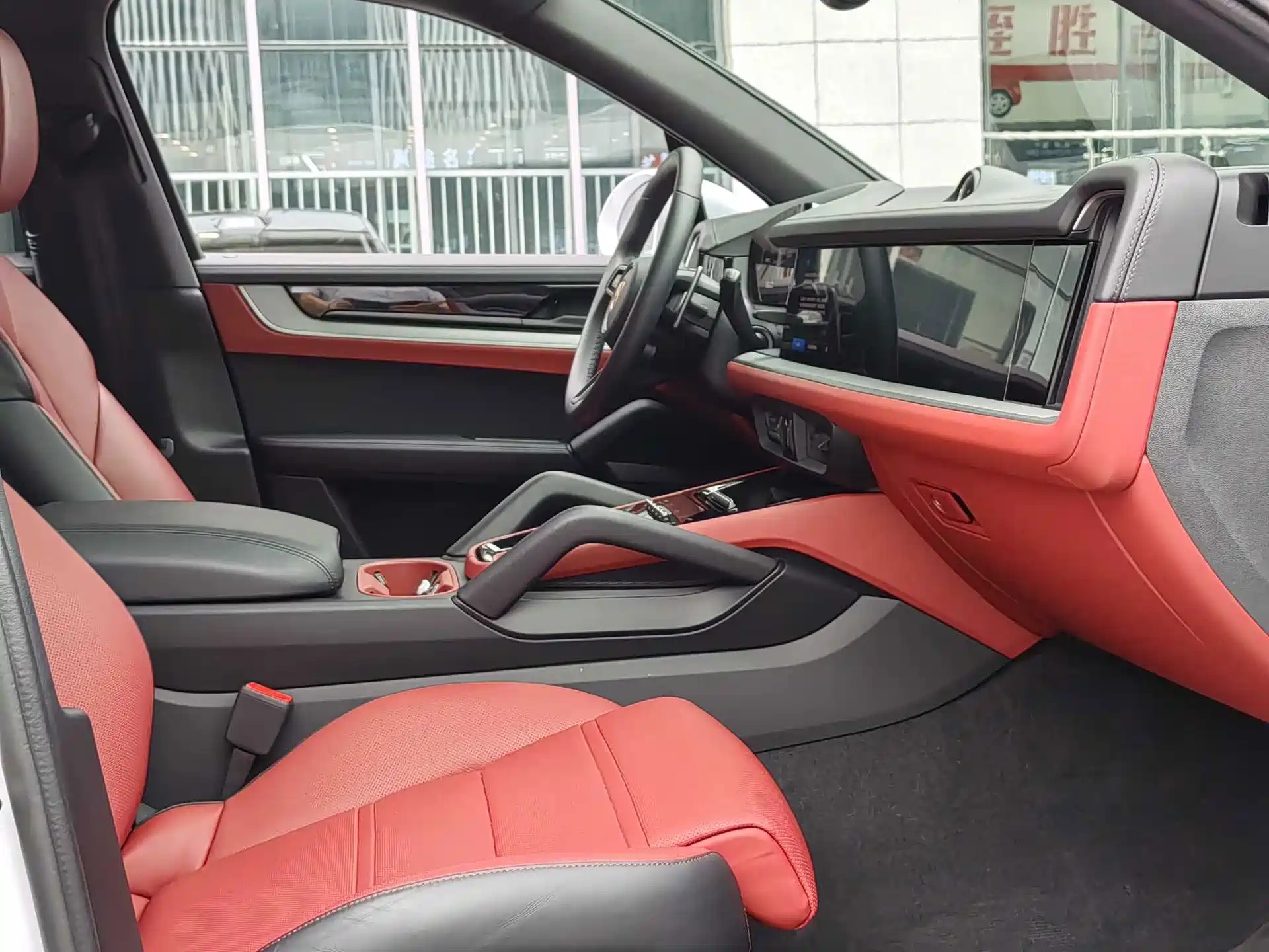 Photo 19 - Porsche Cayenne