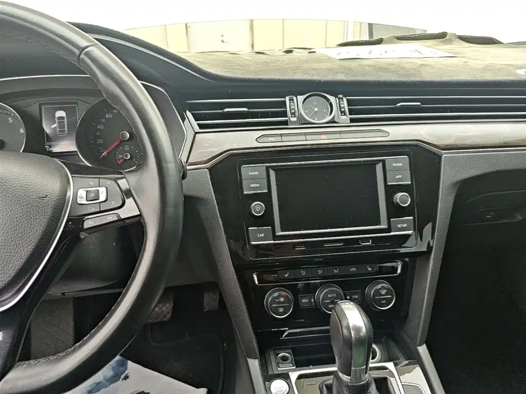 Volkswagen Magotan 2018 330TSI DSG Luxury фото 13