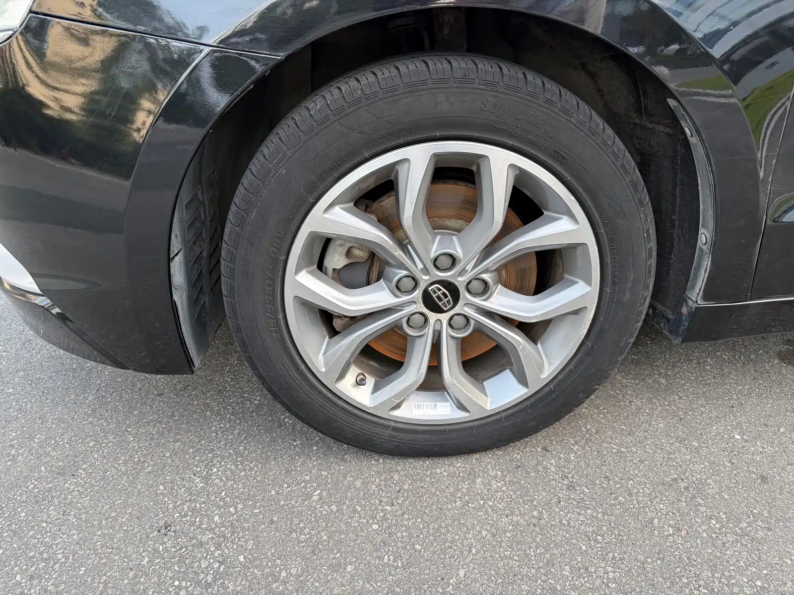 Фото 4 - Geely Borui