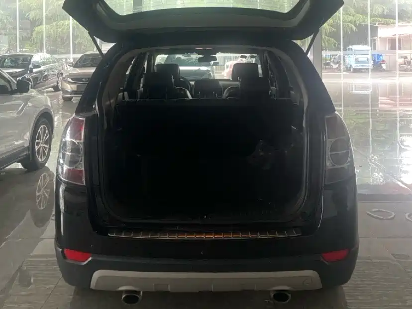 Chevrolet Captiva 2013 2.4L 2WD Urban Edition 7-seater фото 15
