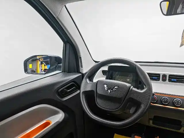 WULING AUTOMOBILE HONGGUANG MINIEV