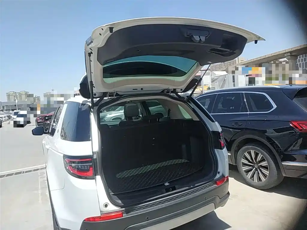 Land Rover Discovery Sport 2020 200PS Family Edition фото 19